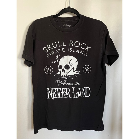 *Final Price Reduction* Disney Peter Pan Pirate Island Skull Rock T-Shirt - Picture 4 of 6